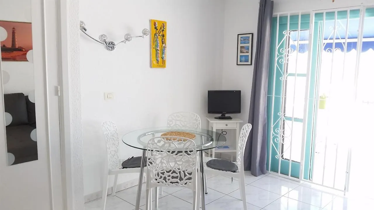 Charming Suite Ocean View Heated Pool Лос Кристианос Апартаменты