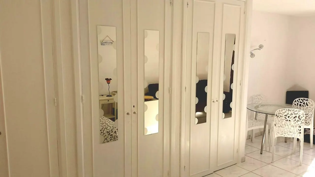 Апартаменты Charming Suite Ocean View Heated Pool Лос Кристианос