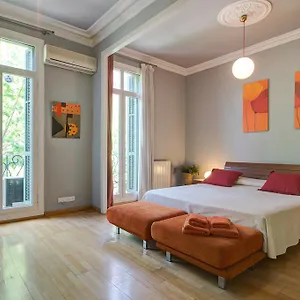 https://luxury-central-apartment.topbarcelonahotels.com